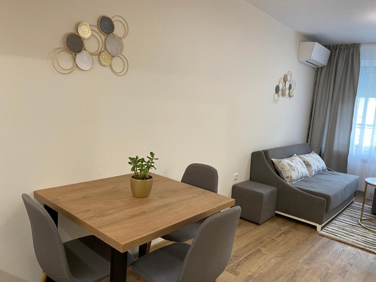 Arletti Luxury Apartment Ruse Bagian luar foto