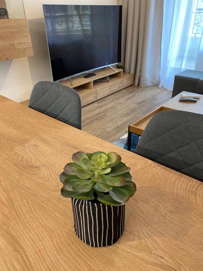 Arletti Luxury Apartment Ruse Bagian luar foto